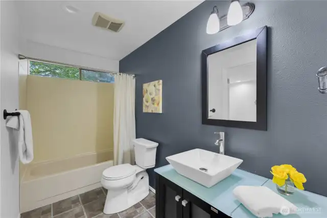Hall Bath. Door to 2nd bed on left.