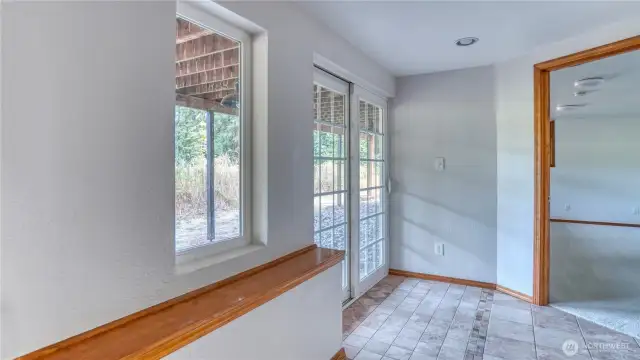 Daylight basement landing