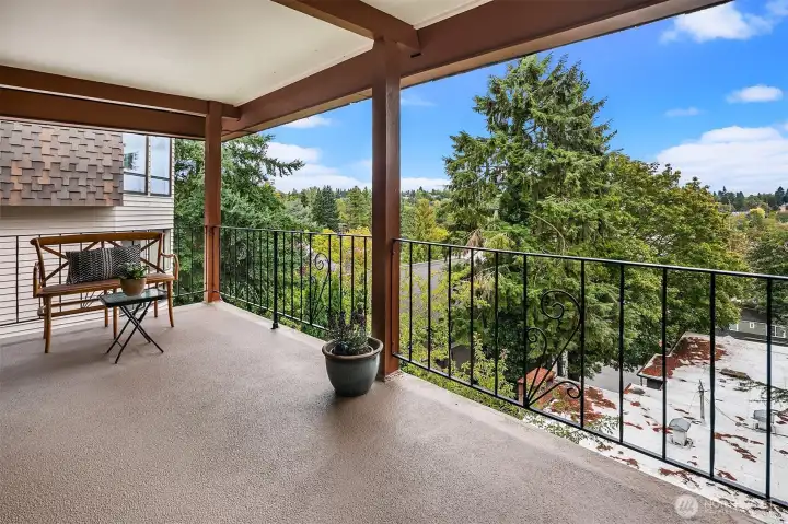 Another view of the deck, great outdoor space for entertaining and relaxing.