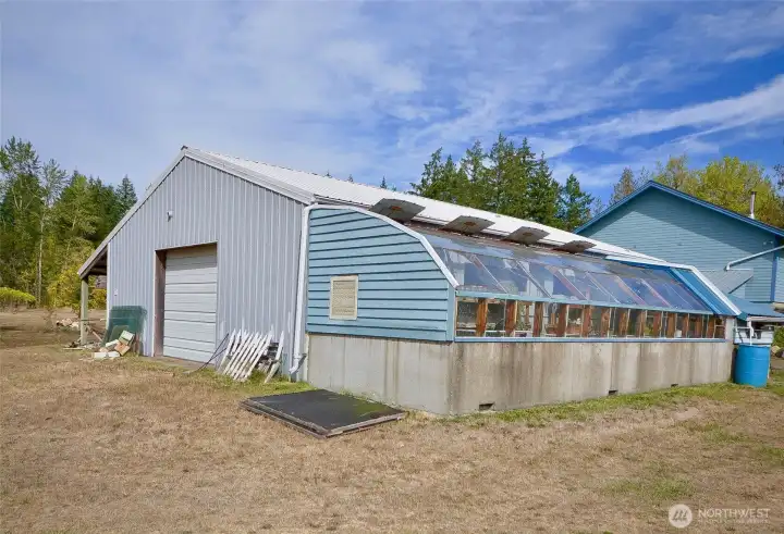 Shop & Green House