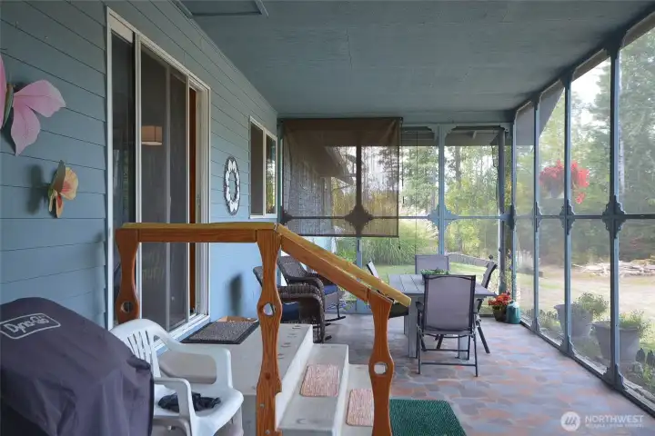 Screened in Patio