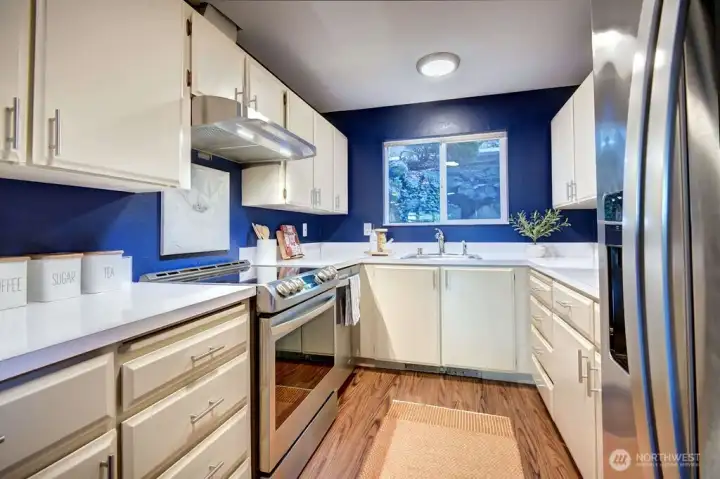 Blue and white kitchen