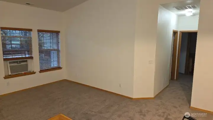 Rest of the Livingroom.