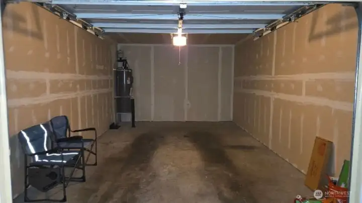 Deep 320 Sq Ft with Opener & remote