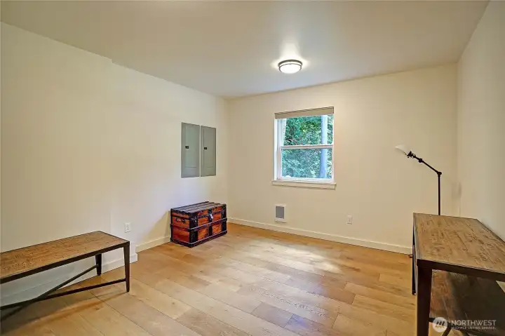 Another Lower "Flex Room"~