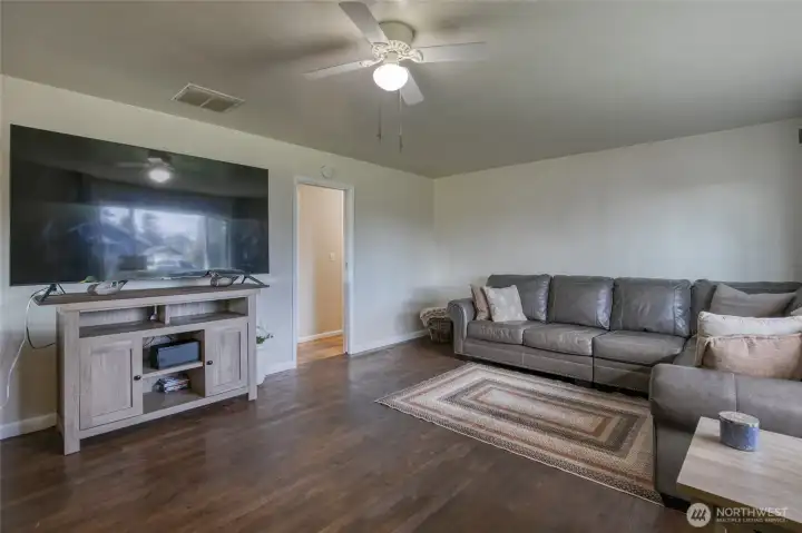 Living room beautiful hardwood flooring
