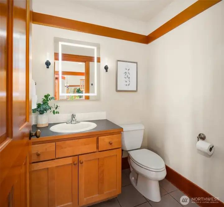 Entry half bath