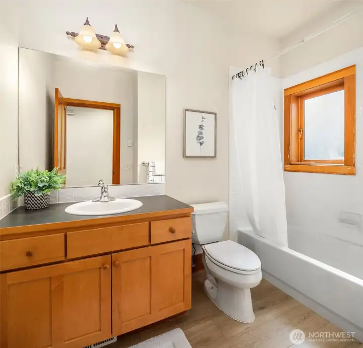 Full bath on middle level