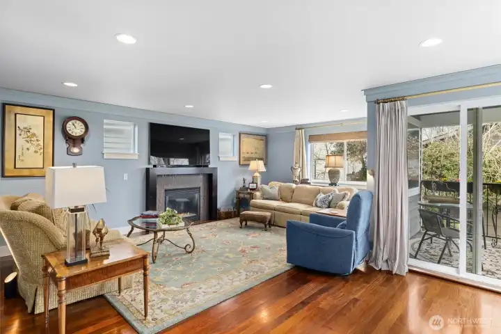 Living room with gas fireplace