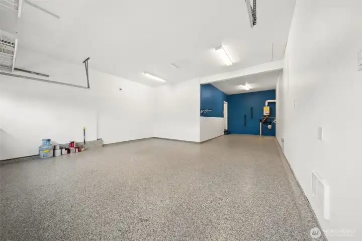 Epoxy floors in garage