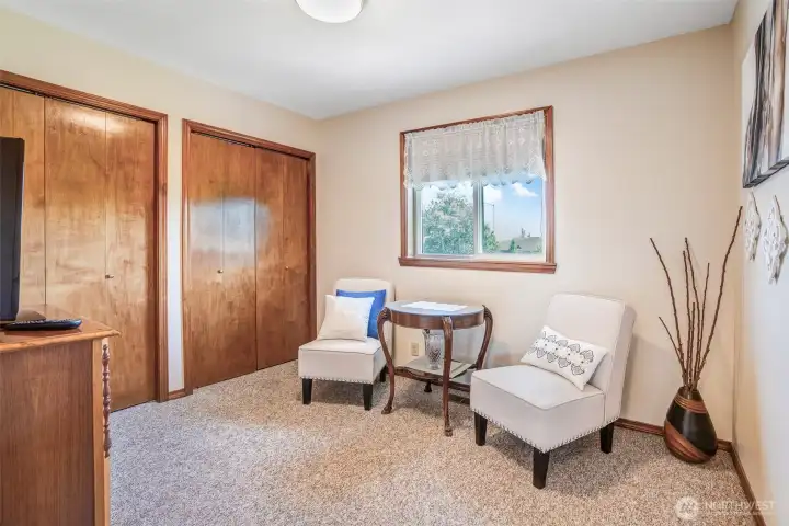 2nd bedroom - upper level 2nd bedroom - upper level