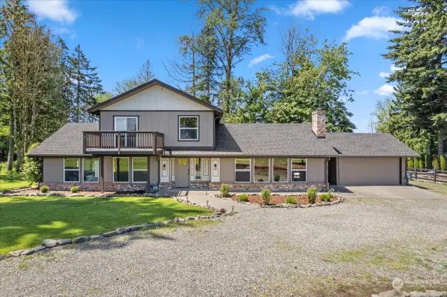 Front of House w/ Curved Driveway