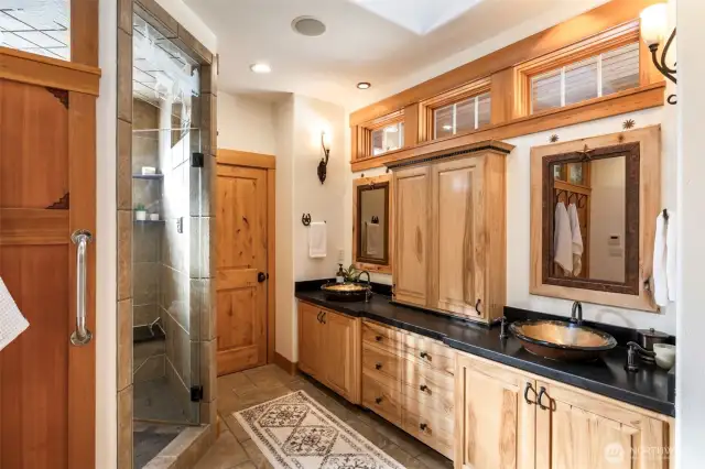 Owners Suite-bathroom