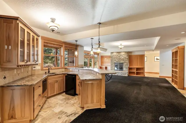 Wet Bar area- Lower