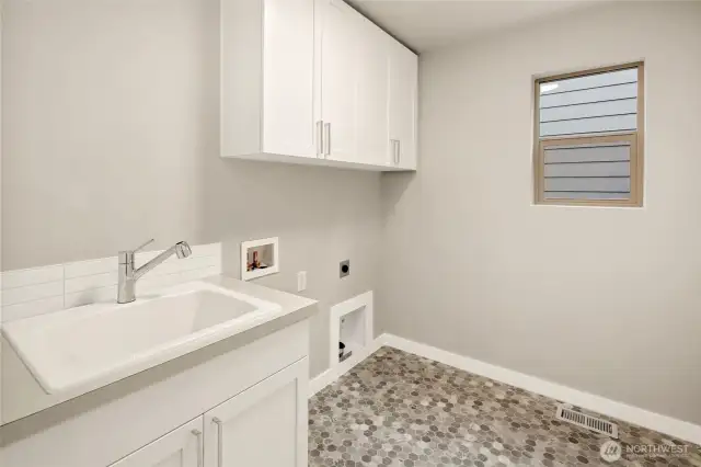 Interior finishes & colors may vary. See site agent for details