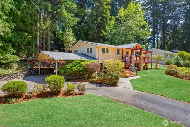 Stately entrance with circular driveway