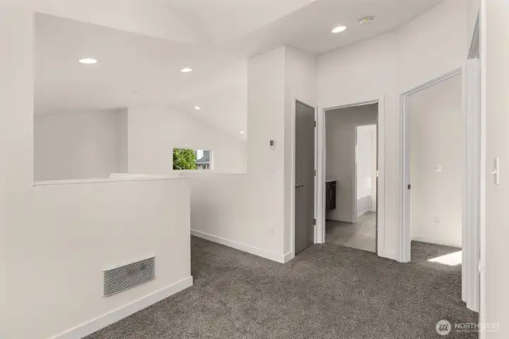 Upper level workspace - perfect for home office