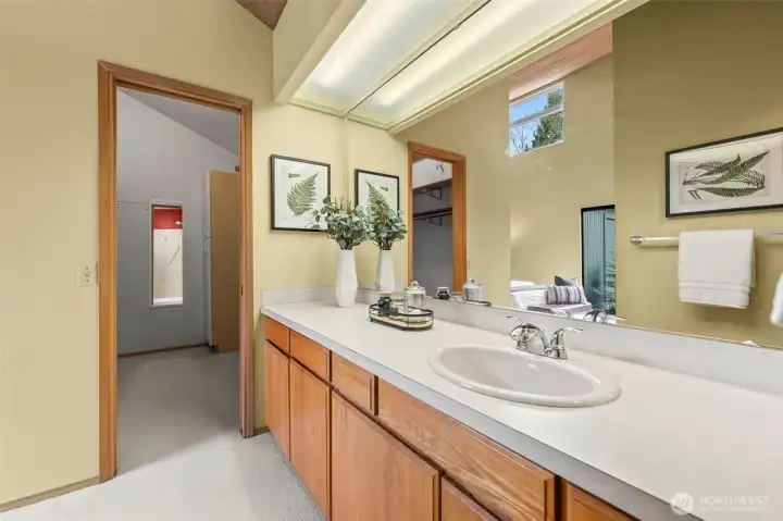 Large walk in closet.