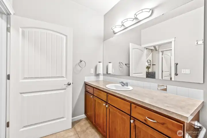 Hall Bath Downstairs