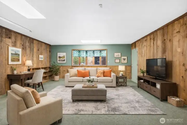 This image has been virtually staged to illustrate potential furniture placement.