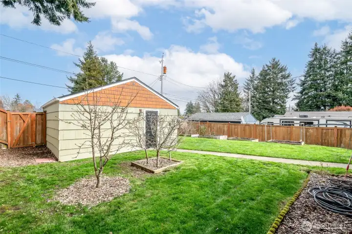 This yard has it all! Enjoy multiple blueberry bushes, apple trees, cherry tree, fig tree, mulberry tree, raspberries, blackberries, asparagus, perennial onions, and hops.