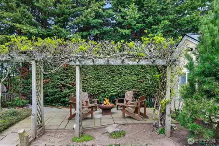 Outdoor firepit area