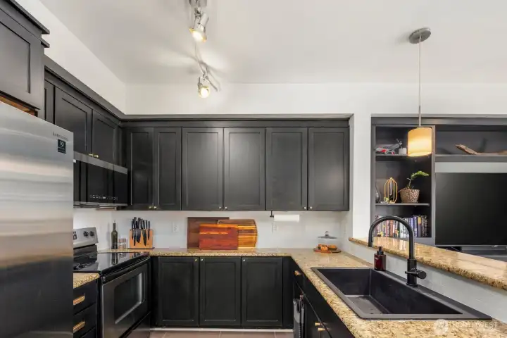 Open Concept Kitchen w/ Updated Appliances