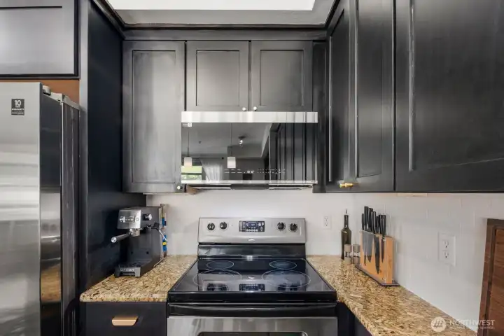 Open Concept Kitchen w/ Updated Appliances