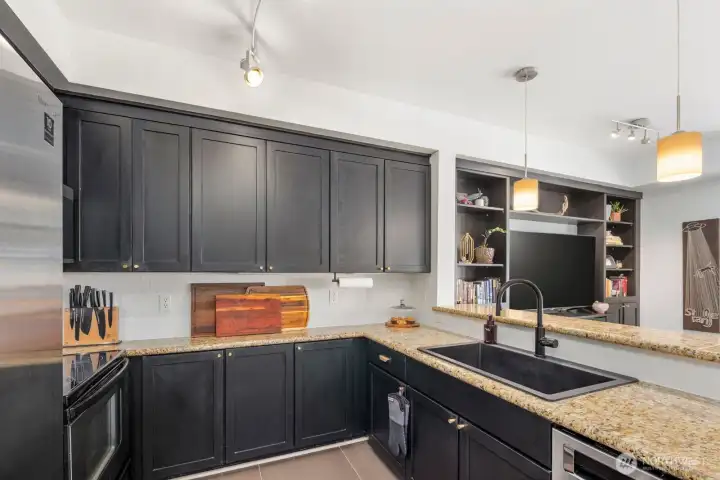 Open Concept Kitchen w/ Updated Appliances