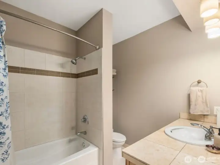 Full Bathroom