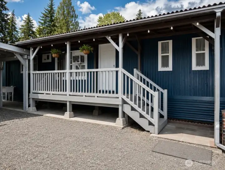 Well-maintained single-wide home in the all-age Country Lane Mobile Home Park in Bremerton.