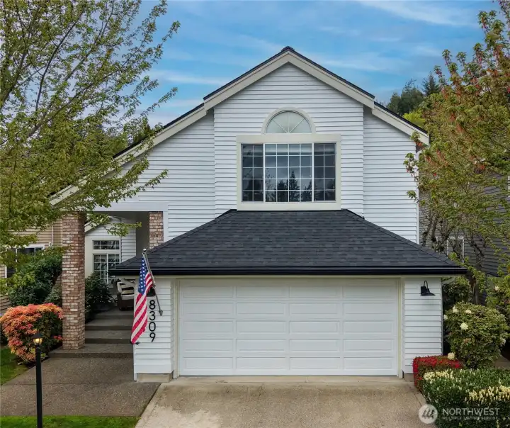 Crisp & Fresh!  Fully Prepared!  Simply Move-in and Enjoy!