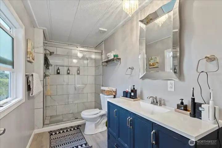 Primary Bedroom Bathroom