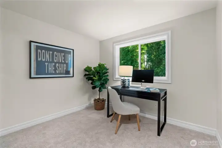 Bedroom/Office Bedroom/Office