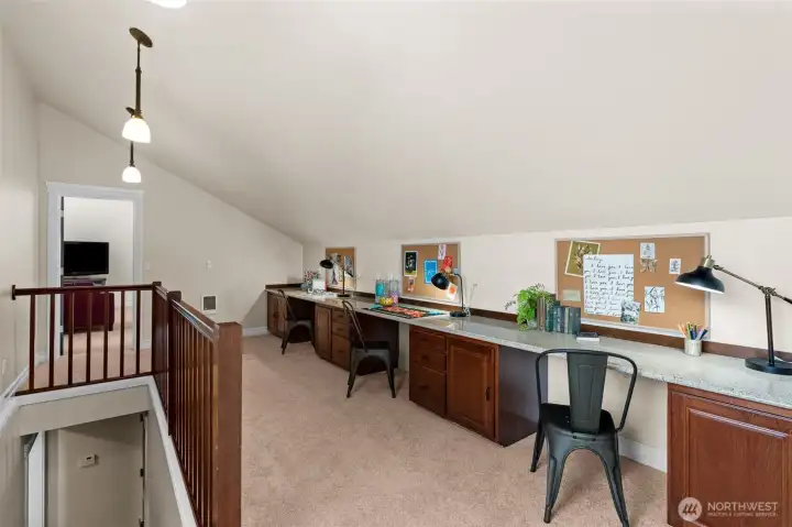 Built-in desks Built-in desks