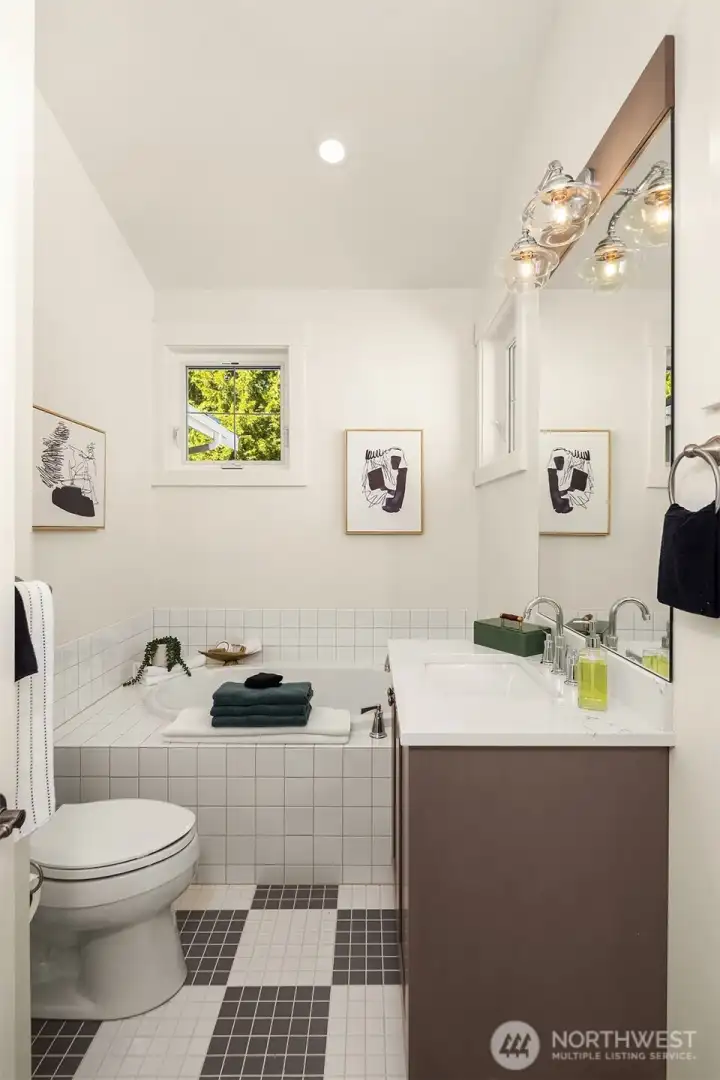 And this is the attached bath.