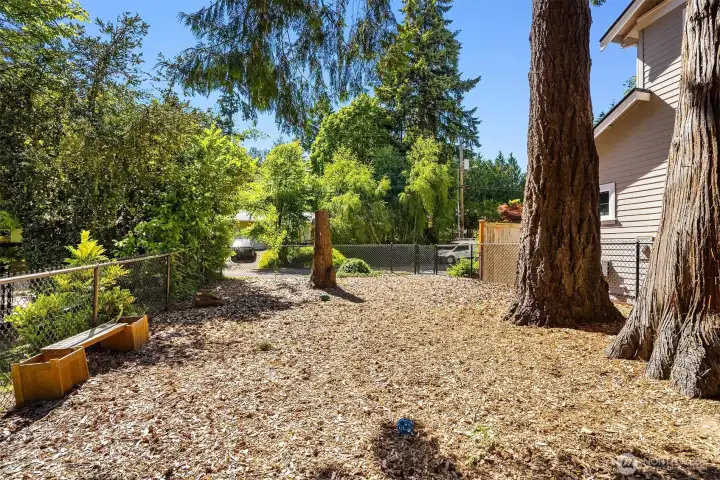 This is the off-leash dog area for use only by Juanita Farmhouse Cottage residents.