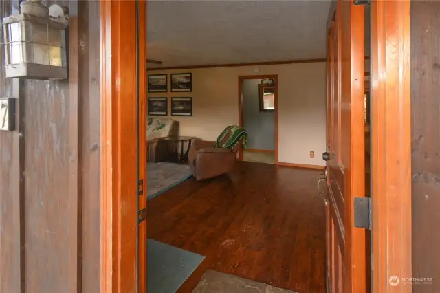 Come In Please