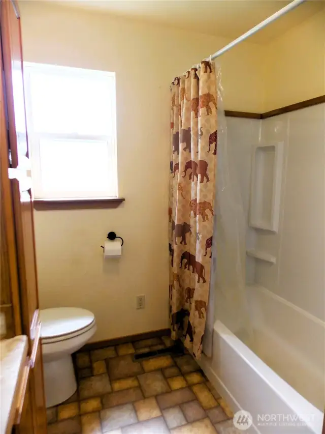 all new plumbing fixtures
