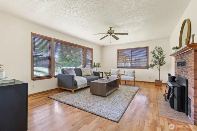 Large Living Room  with new wood insert.