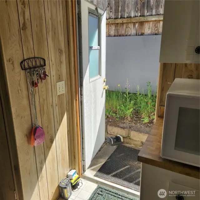 Exit from kitchen