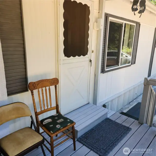 The MFH is set toward the back of the lot giving you plenty of room for front yard entertainment!