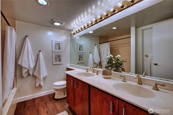 Spacious double vanity bath with plenty of counter space & undercabinet storage.