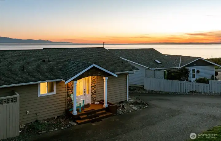 Are you ready to experience the tranquility, the breathtaking views and the walks along the beach?