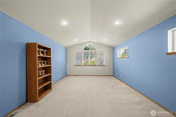 Large bonus room on upper level.