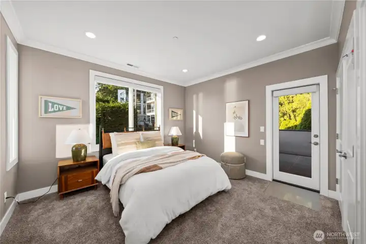 2nd bedroom suite upstairs
