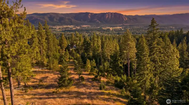 Imagine all the amazing sunsets you'll see from your new house! Imagine all the amazing sunsets you'll see from your new house!