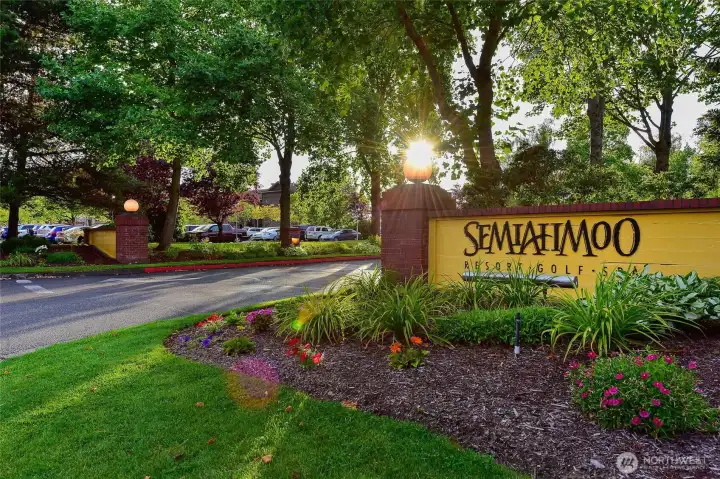 The iconic Semiahmoo Resort is less than 10 minutes away...
