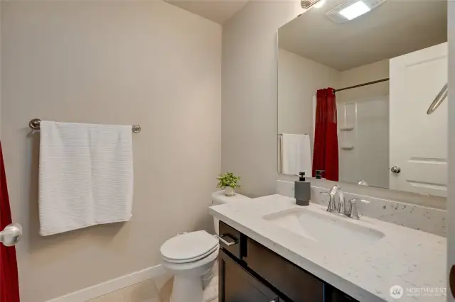 3rd Floor Hallway Full Bath