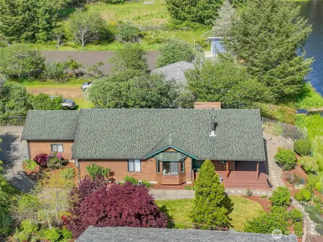 Side view of the home showcasing a roof that is just 7 years old.